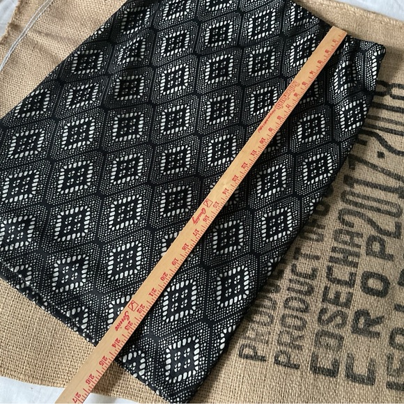 Renee C Career Skirt Eyelet Stretch Lacey - Picture 6 of 7